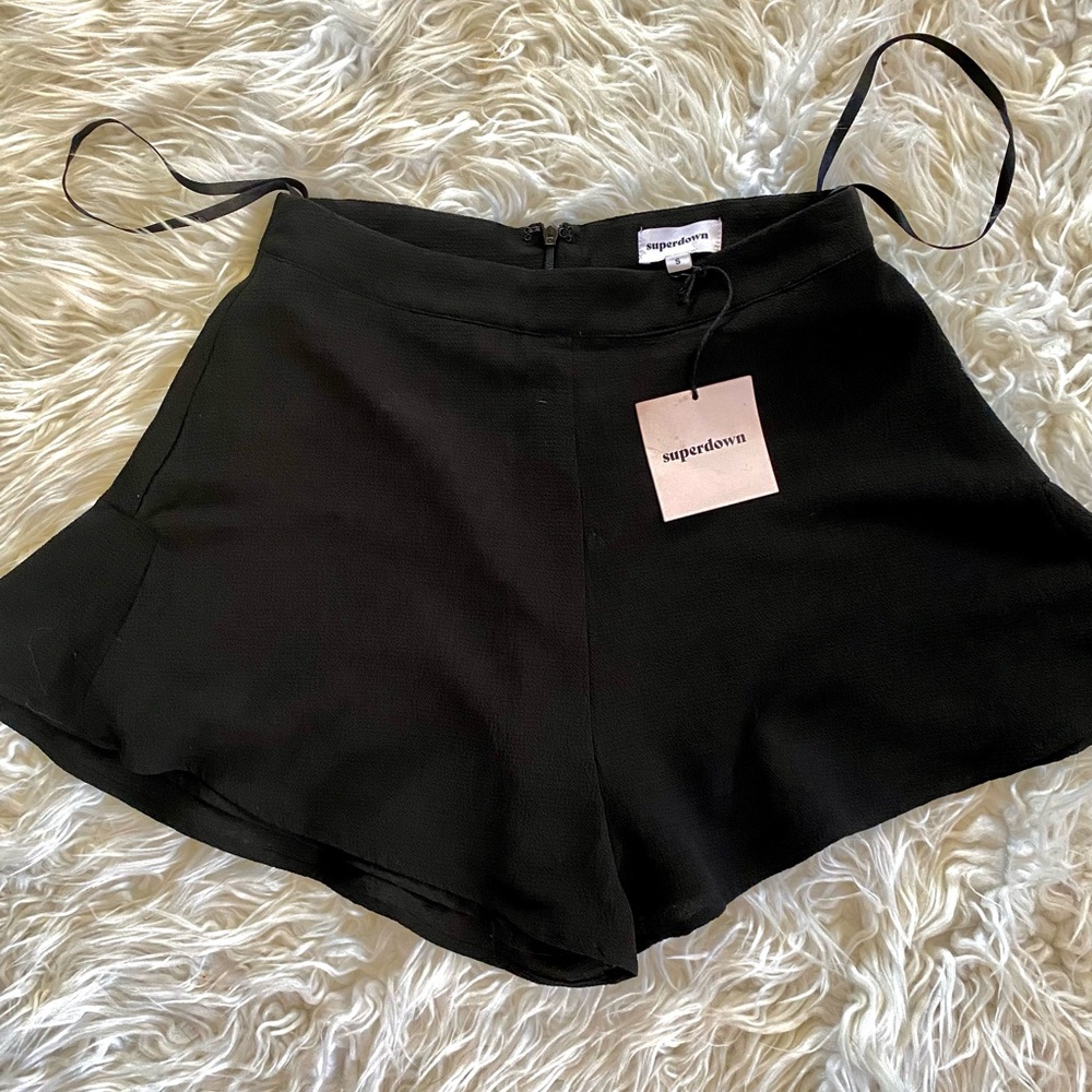 women’s brand new w/ tags Superdown black dress shorts, nice comfortable fabric